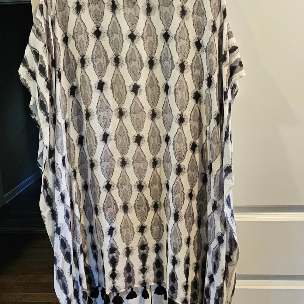 Elegant Gray and Black Caftan